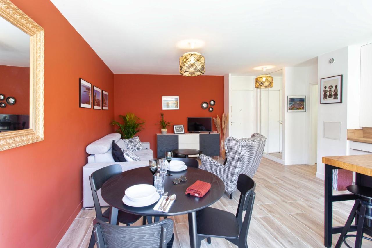 Appartement #4 Papon Parking Climatise Terrasse & Wifi 5mins A Pieds Du Vieux