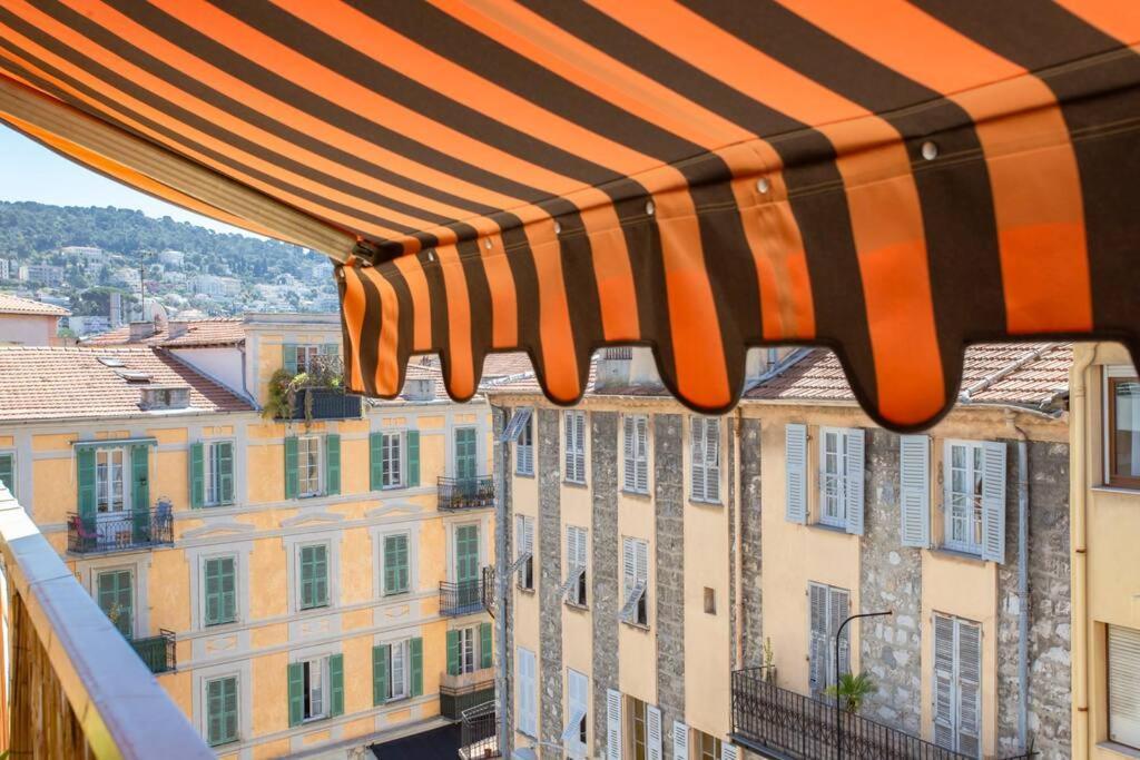 #4 Papon Parking Climatise Terrasse & Wifi 5mins A Pieds Du Vieux Appartement